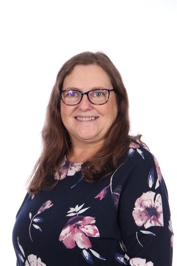 Photo of Linda Hooper 